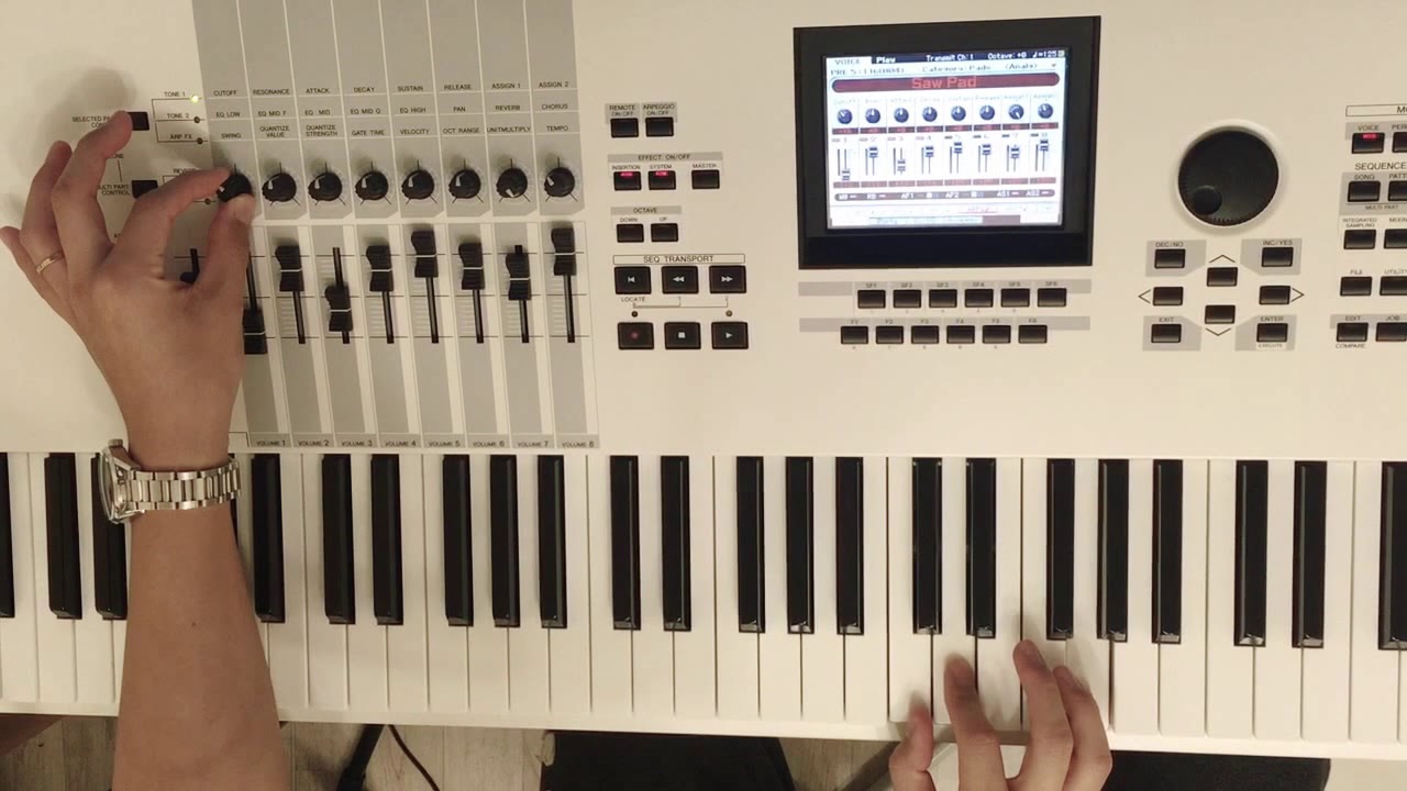 세컨 패드 연주 팁 2. Hillsong처럼 몽환적인 Pad소리를 내봅시다.