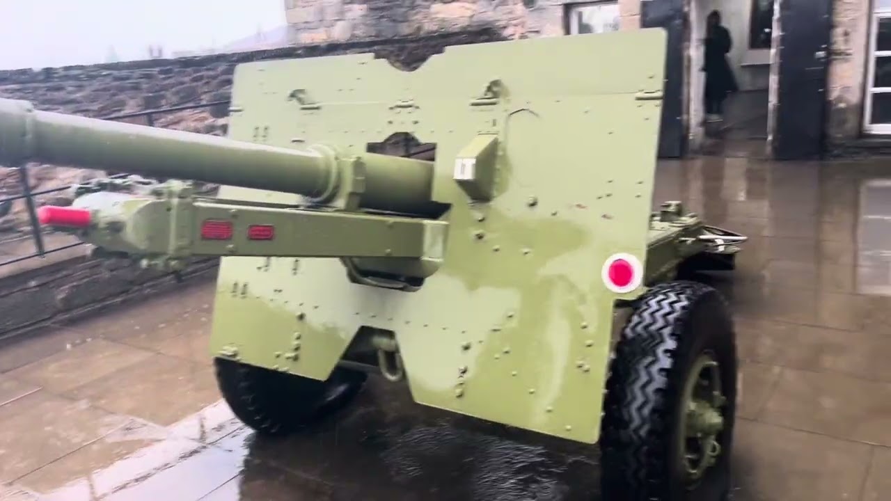 Военный музей и Эдинбургский замок 