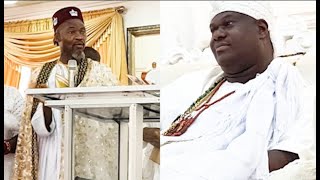 Ooni Of Ife Finally Accepts & Agree On Yoruba Nation As They Storms His Palace.