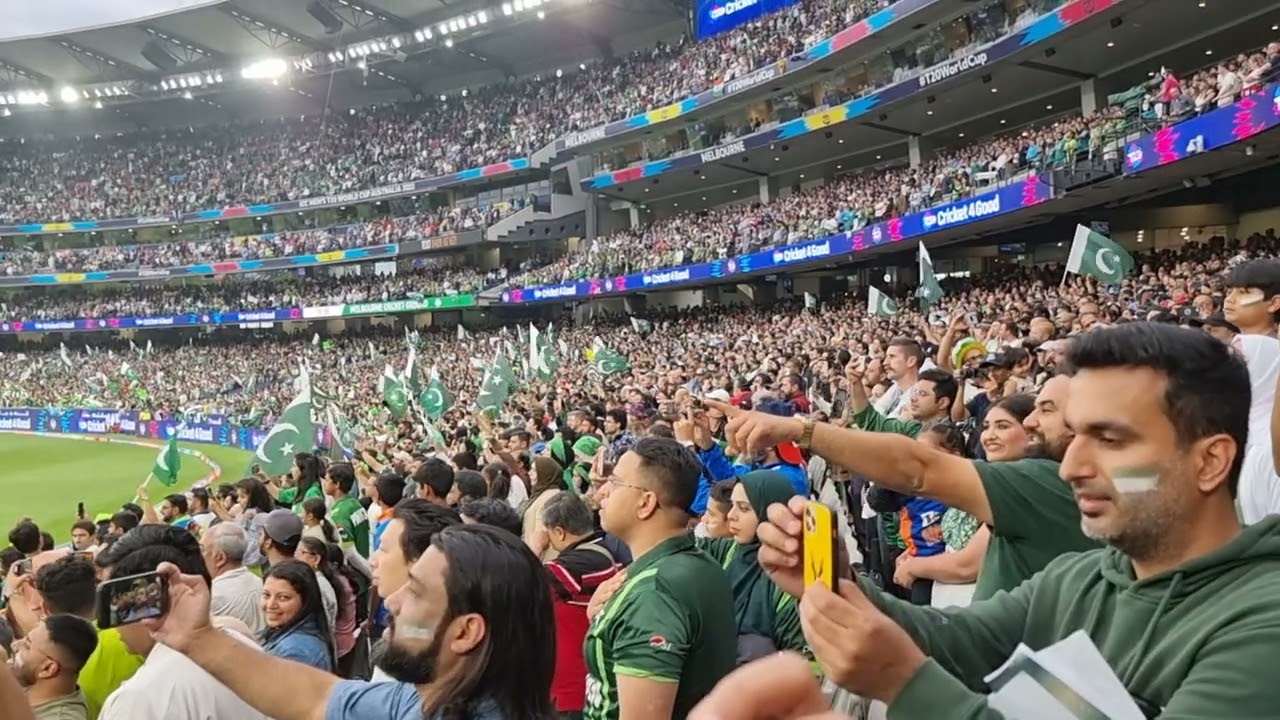 MCG 80k crowd singing Pakistan national anthem cricket Finals 2022