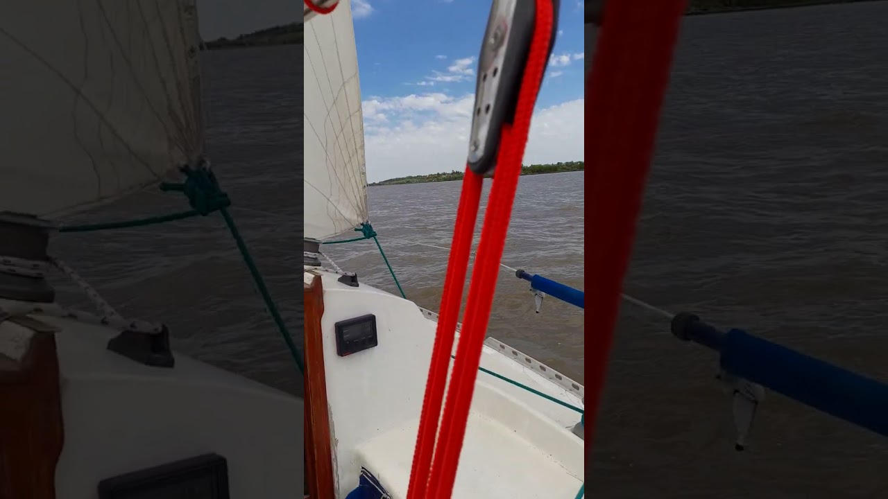 #sailboat #navegando #riodelaplata solos en el rio