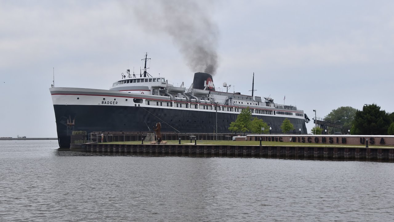 SS Badger Departing Manitowoc YouTube