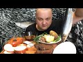 СЕЛЬДЬ СКУМБРИЯ МОРКОВЧА КАРТОШКА У МУНДИРАХ MUKBANG мукбанг