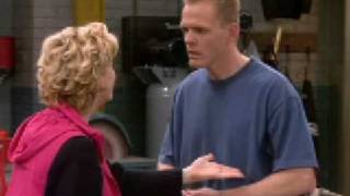 Titus S02EP17: The Gift Of The Car Guy 2/3