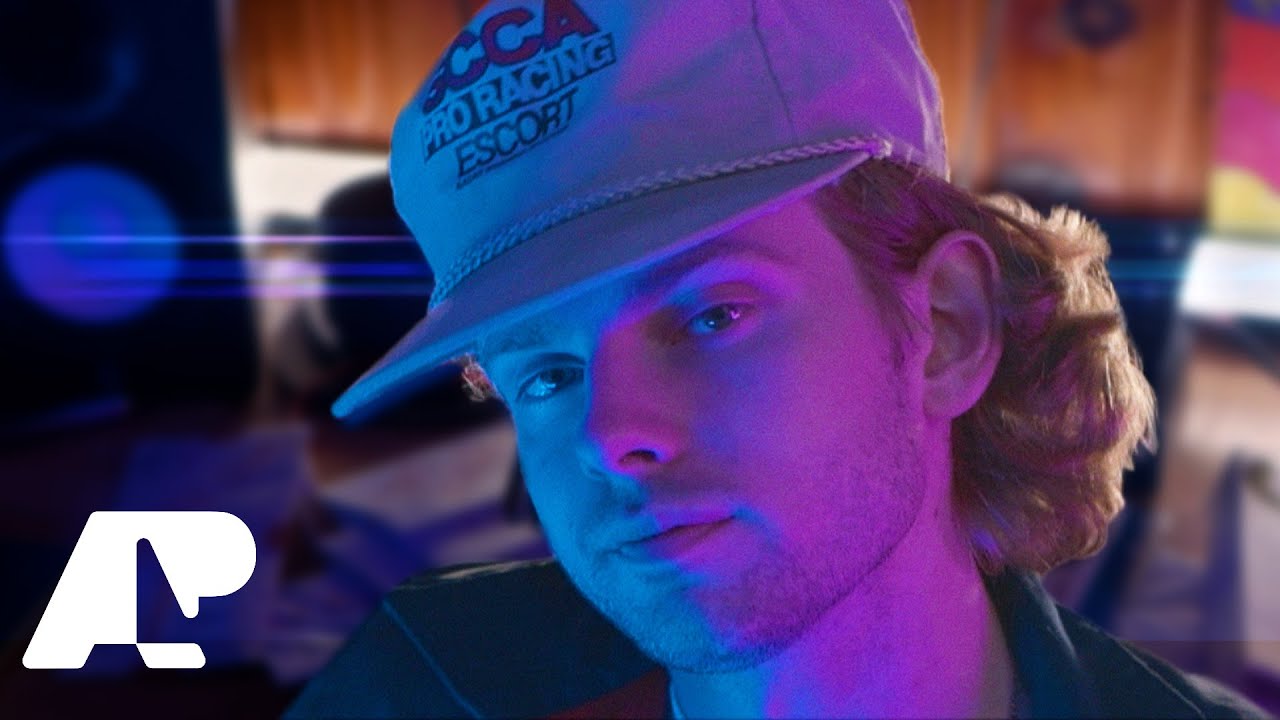 Young W ft. Jay Kronic - Heartless Debt (Official Music Video)