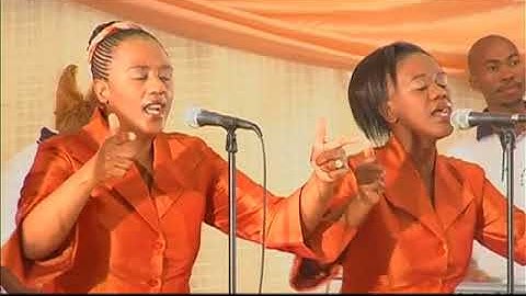 Malibongwe Gcwabe -  Amazwi Asixhenxe (Official Music Video)