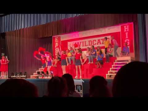 New Cumberland Middle School “High School Musical JR.” Cast Bows