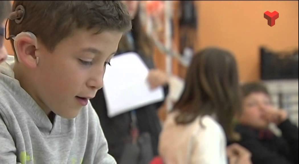 Agrupament d'alumnat sord a l'Escola Pere Viver de Terrassa