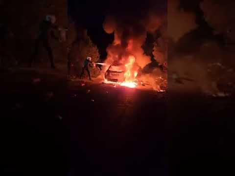Η στιγμή που φλέγεται το αυτοκίνητο του Χρήστου Γιαλιά που "γάζωσαν" οι εκτελεστές