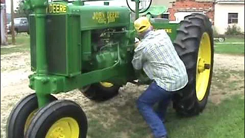 Kolik traktorů John Deere G bylo vyrobeno?