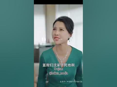 Yalangoch, bikinili chiroyli qizlarning fotosuratlari