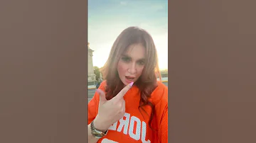 عاوزني أسأل وأنت مش سائل ليه 