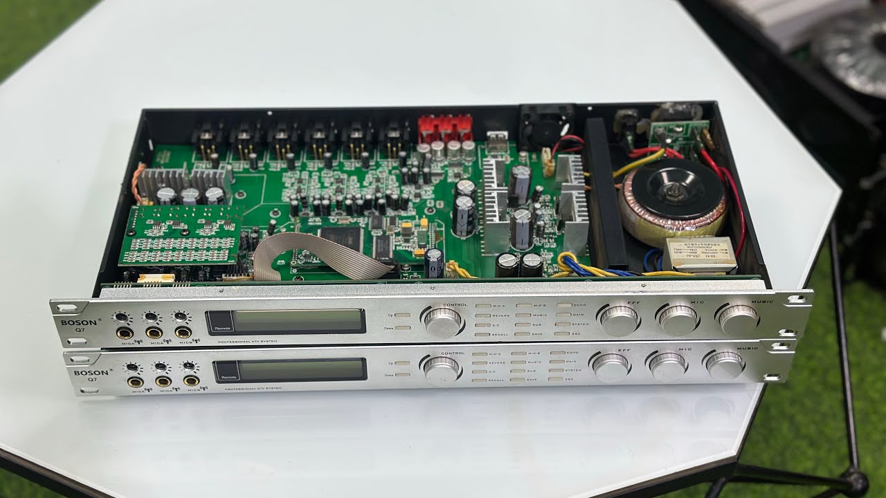 Kinh khủng - lần đầu gặp con vang số x8 mà tiếng míc hay hơn x12. Lý do các bác cùng xem video nhé.