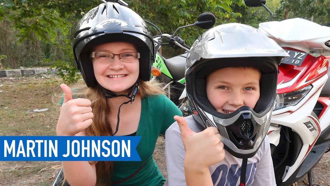 TEACHING SARAH AND SETH HOW TO DRIVE A MOTORCYCLE YouTube