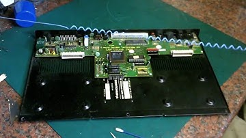 SAM COUPE Power up and first look inside