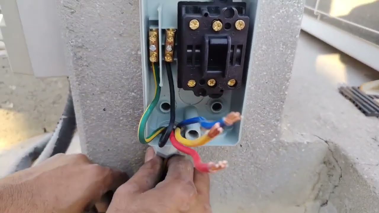 تركيب مفتاح تحكم 3 فاز 6ملي سلك الكهرباء لماكينة التكييف المركزي 5 طن اوجنيرال