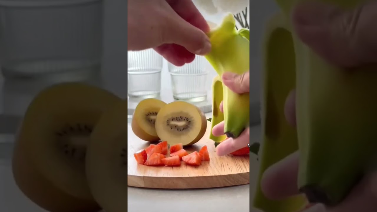 Gesunder Saft mit Früchten und Nüssen