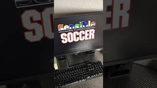 Diskette einlegen. Spiel startet. Fertig.