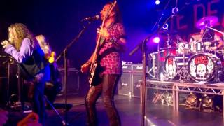 Video-Miniaturansicht von „THE DEAD DAISIES  - Last Time I Saw The Sun - Bingley Arts Centre-27/07/16.“