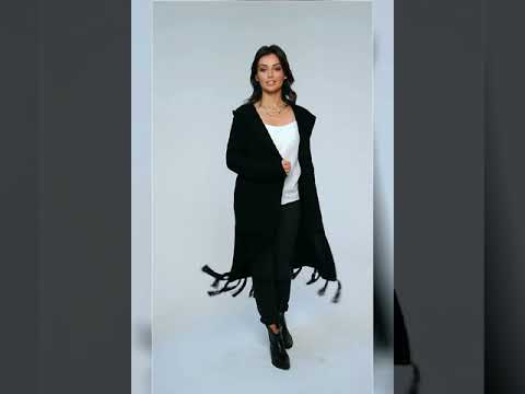 Video: CM4618 Długi kardigan z frędzlami - czarny