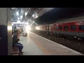 Arrival of 12295 Sanghamitra SF Express (SMVB-DNR) delayed by 40 minutes at Mirzapur Railway station