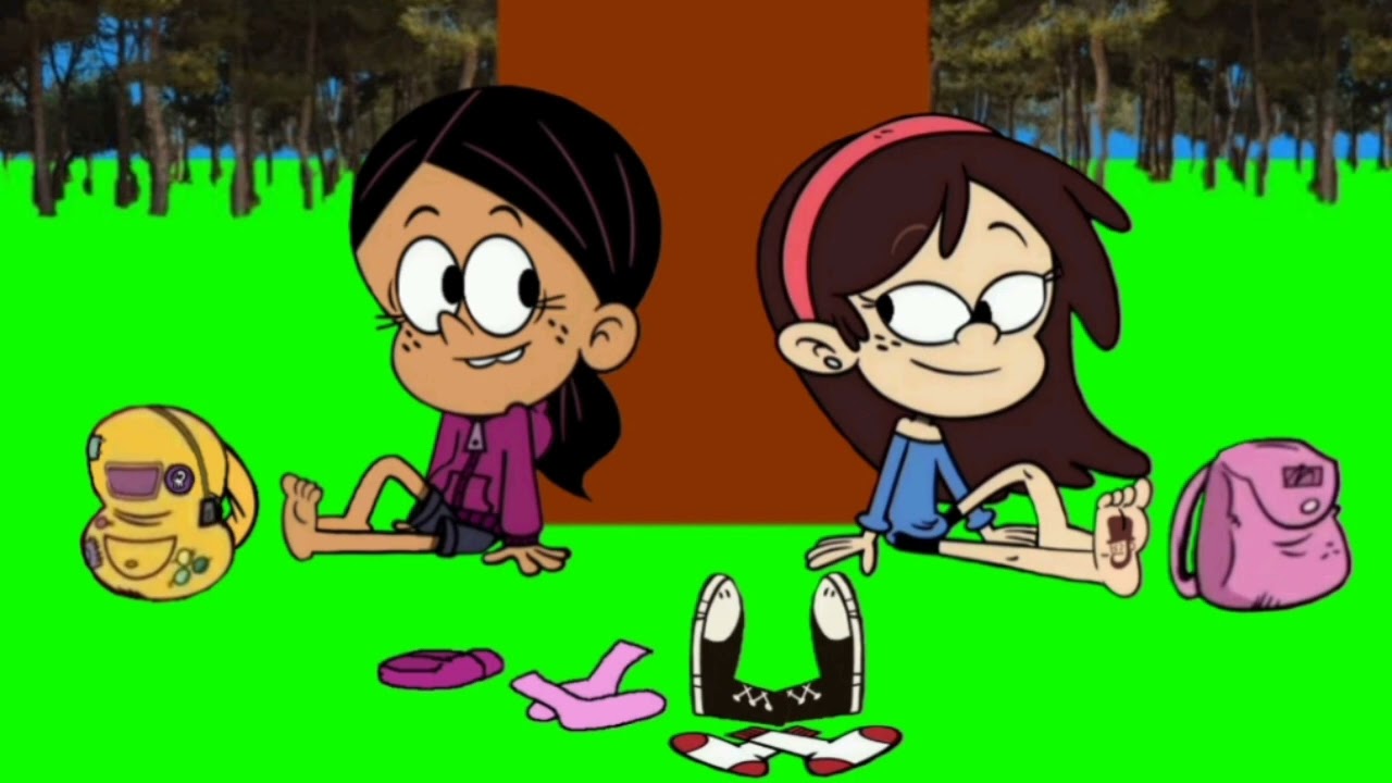 Barefoot Besties sitting