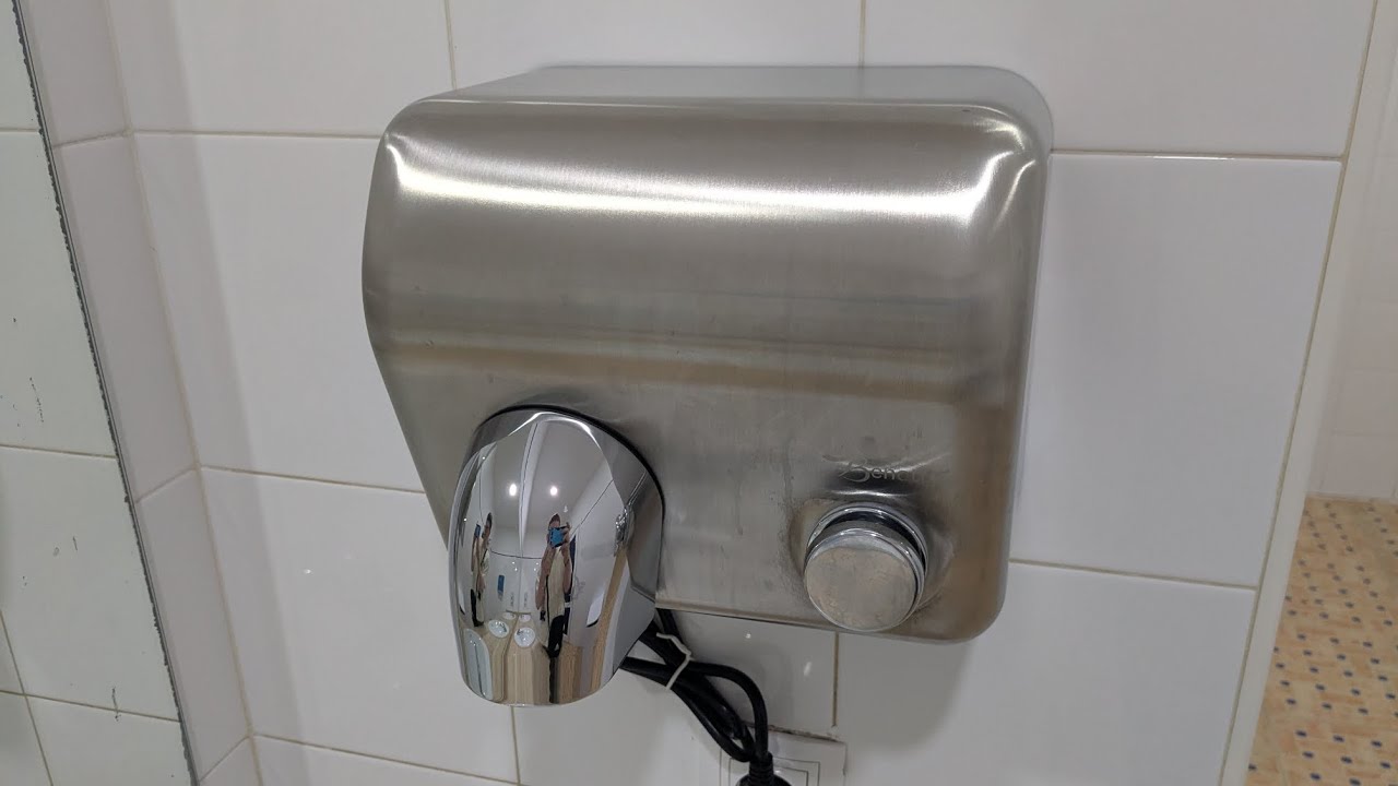 Benotti Jet BT2370 @ El Pueblo Shopping Centre in Playa Blanca 🇪🇦 - 🚹