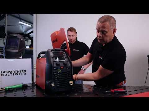 In deze video laten we je zien hoe je de Kemppi Master M 205 klaar maakt om te gaan lassen.Bestellen?https://www.lpmw.nl/kemppi-kemppi-master-m-205-gx-305-hd...