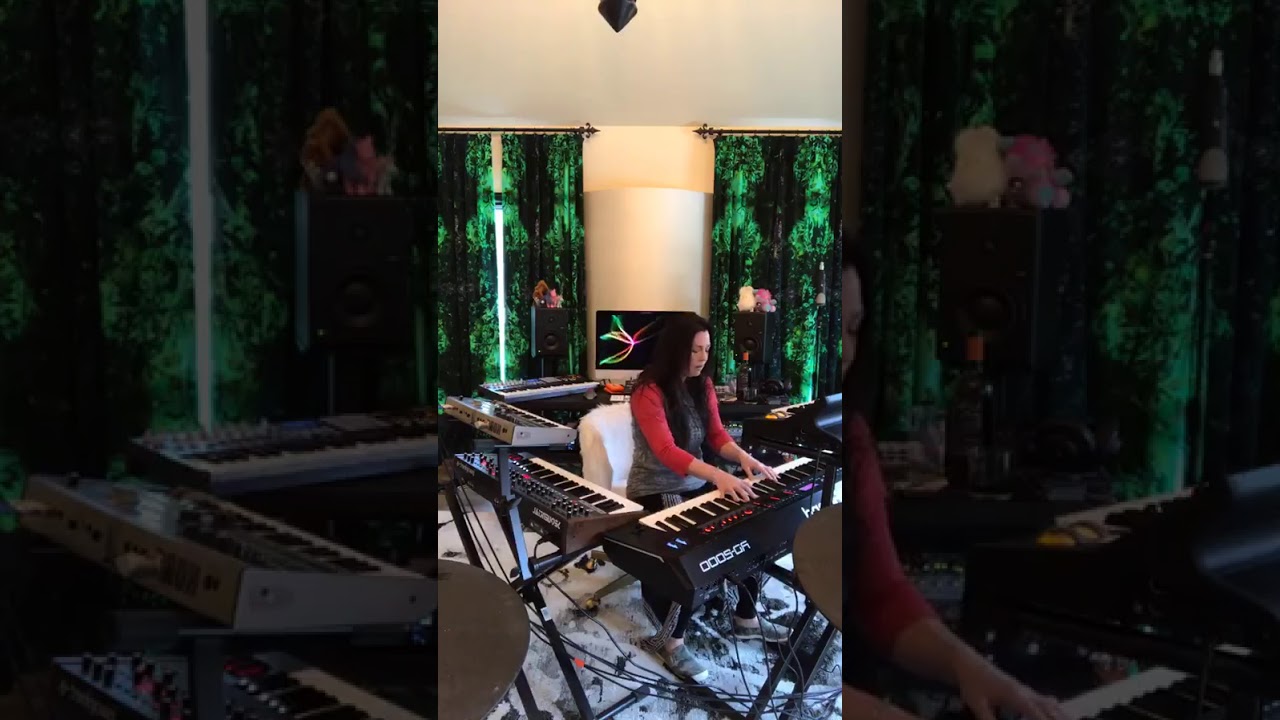 Amy Lee - Home Show (live instagram) Part 2
