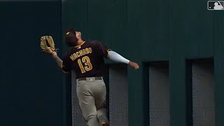 Manny Machado UNREAL CATCH vs Rangers (Video)