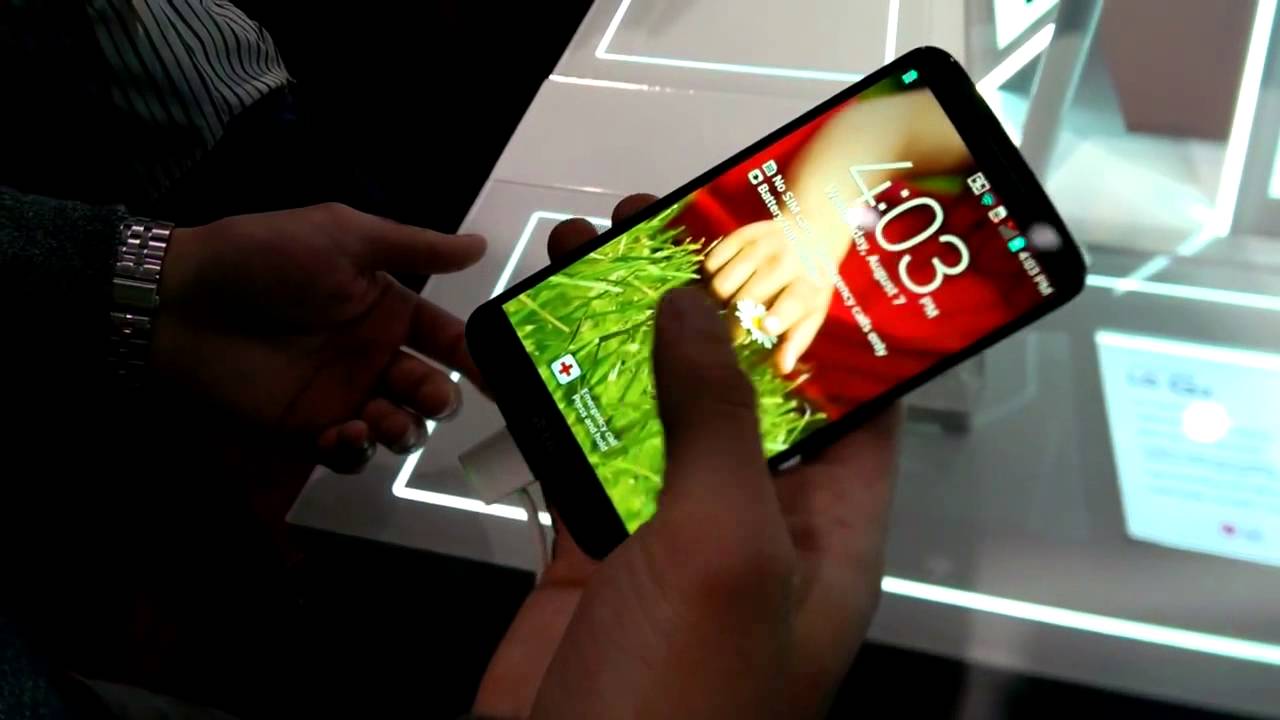 LG G2 Hands-on and Tour