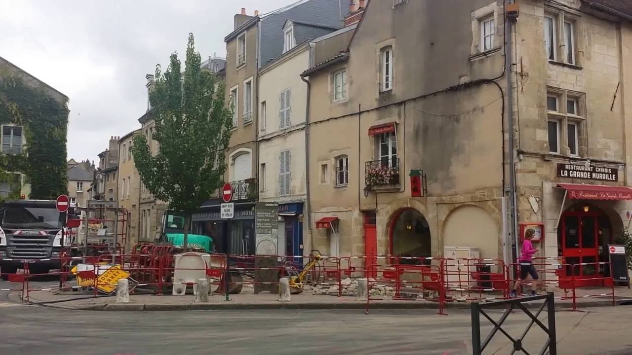 old nice buildings - Vieux-Poitiers(france)