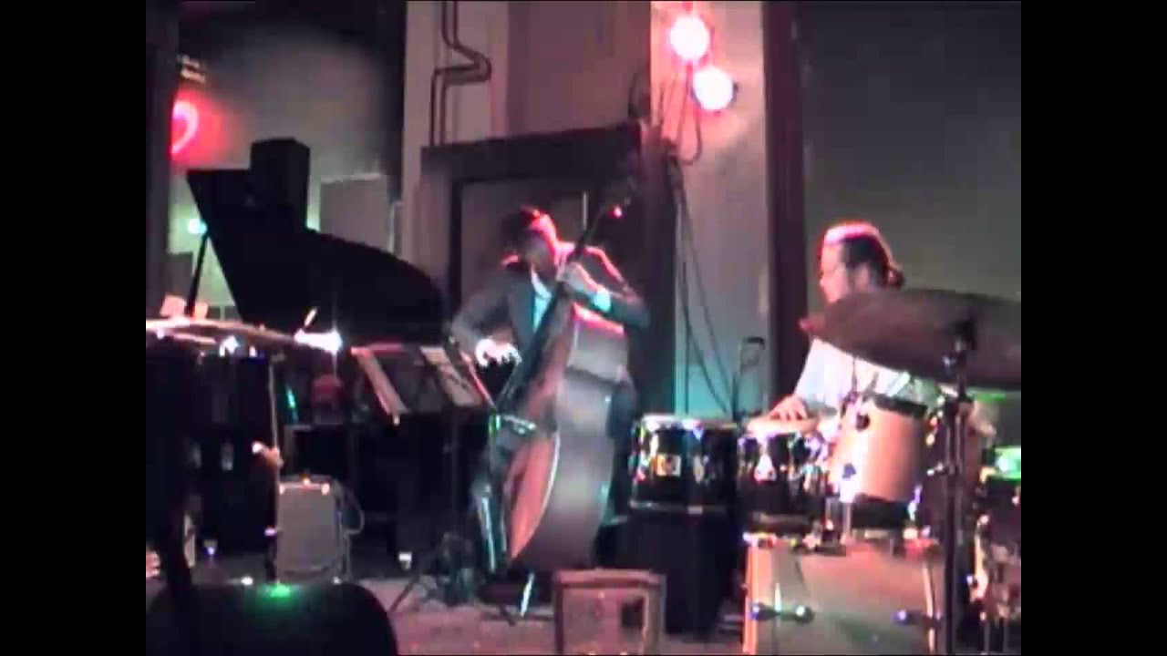 Robby Geerken w Clave Azul "Looking Inward" Conga Solo