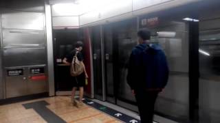 MTR A172/A119 arriving at Mong Kok P1