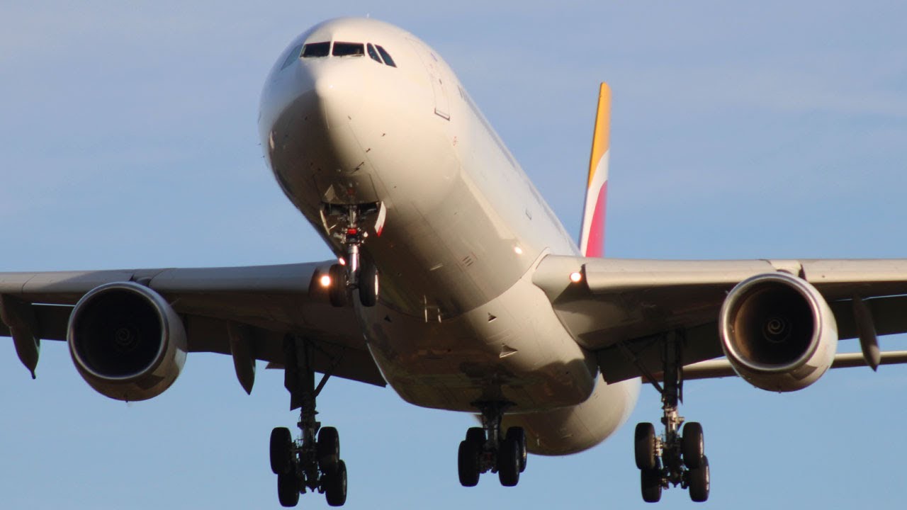 Ultra Rare EX Iberia old reg: EC-KZI A340-600 G-ECLJ arrival from for the Johannesburg (sat show)