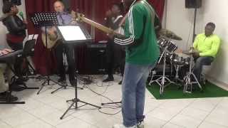 Video-Miniaturansicht von „Baba we are in your Presence Let it rain. Practice Session“