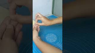 how to assemble deluxe acetate carrier for cakes