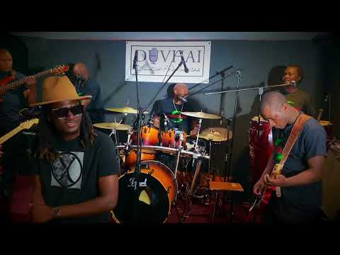 Reginald Duvillage | Lead Guitar Live