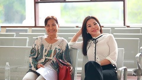 Bác sĩ Chiêm Quốc Thái tỏ thái độ... rồi bỏ về giữa phiên xử, vợ cũ tươi cười đến tòa