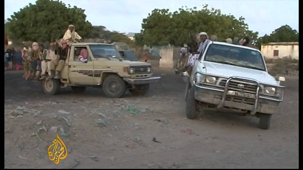 🇸🇴 تحطم طائرة في مطار صومالي مأساوي | الجزيرة الإنجليزية