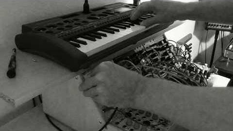 "Mobile Modular Patch 1" with Doepfer/Ladik/MFB Modules and Korg Microsampler