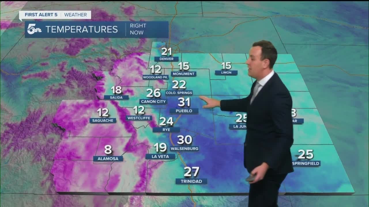 Cold and cloudy today with snow showers and flurries - YouTube