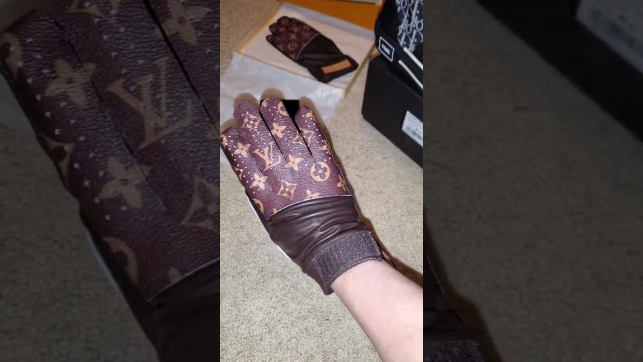 Authentic LOUIS VUITTON Supreme Monogram Gloves MP1893 Baseball Men's  Browns