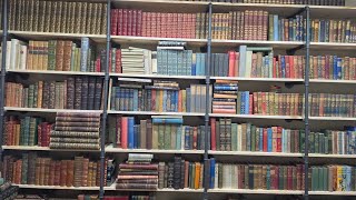 Kent Is Finally Showing Off His Book Collection!!