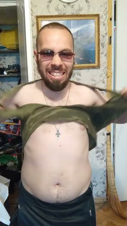 Челендж порвать на себе футболку - YouTube
