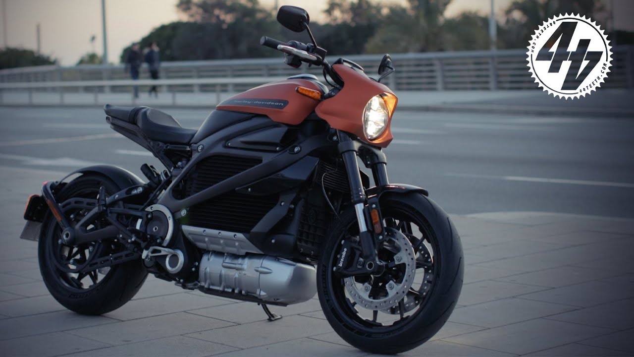 Join us for our first ride on the first electric Harley, the LiveWire -  Video - CNET