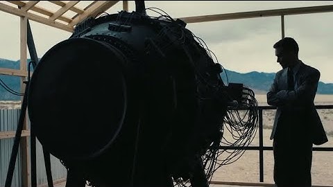 Christopher Nolan in Oppenheimer Real Nuclear Bomb Explode Scene