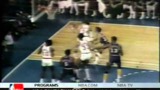 [1972] Lakers @ Bucks - Chamberlain vs. Jabbar - Part 4 of 8.avi