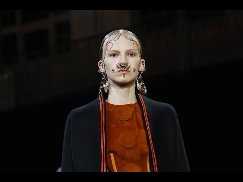 Givenchy | Fall Winter 2015/2016 Full Fashion Show | Exclusive - YouTube