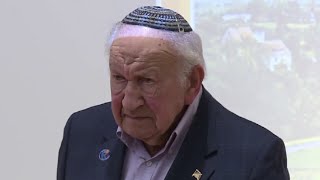 91-Year-Old Holocaust Survivors Shares His Story